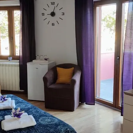 Bed & Breakfast Sobe Bukaleta
