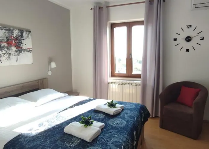 Sobe Bukaleta Alojamento de Acomodação e Pequeno-almoço