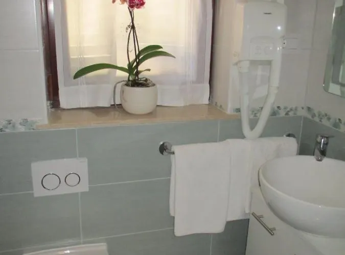 Alojamento de Acomodação e Pequeno-almoço Sobe Bukaleta