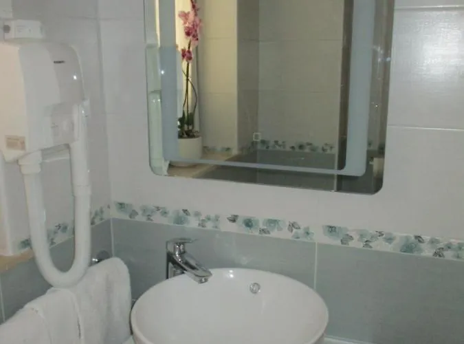 Alojamento de Acomodação e Pequeno-almoço Sobe Bukaleta Loznati