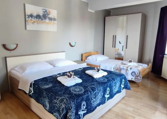 Sobe Bukaleta Alojamento de Acomodação e Pequeno-almoço Loznati