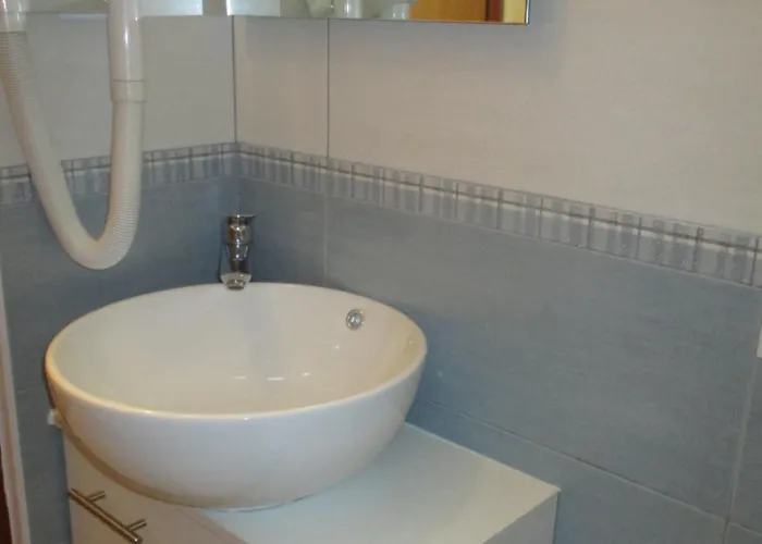 Sobe Bukaleta 3* Loznati